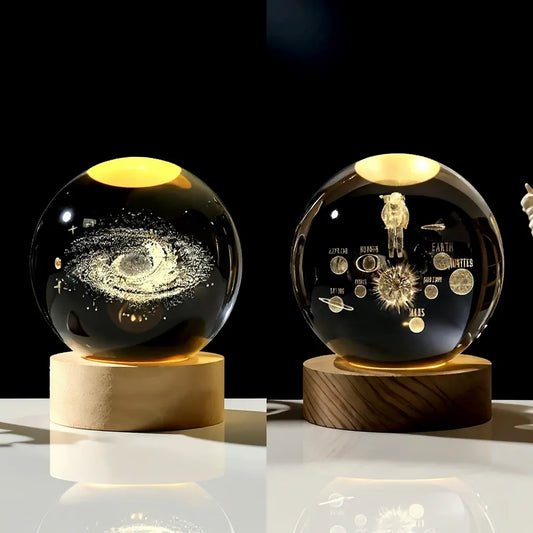 Luminária Cristal de Mesa Sistema Solar Saturno Lua Galáxia LED Base Madeira Enfeite Decorativo Casa